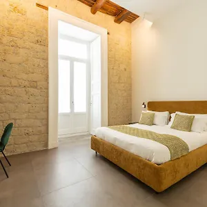 https://pignasuite-naples.hotels-amalfi.com